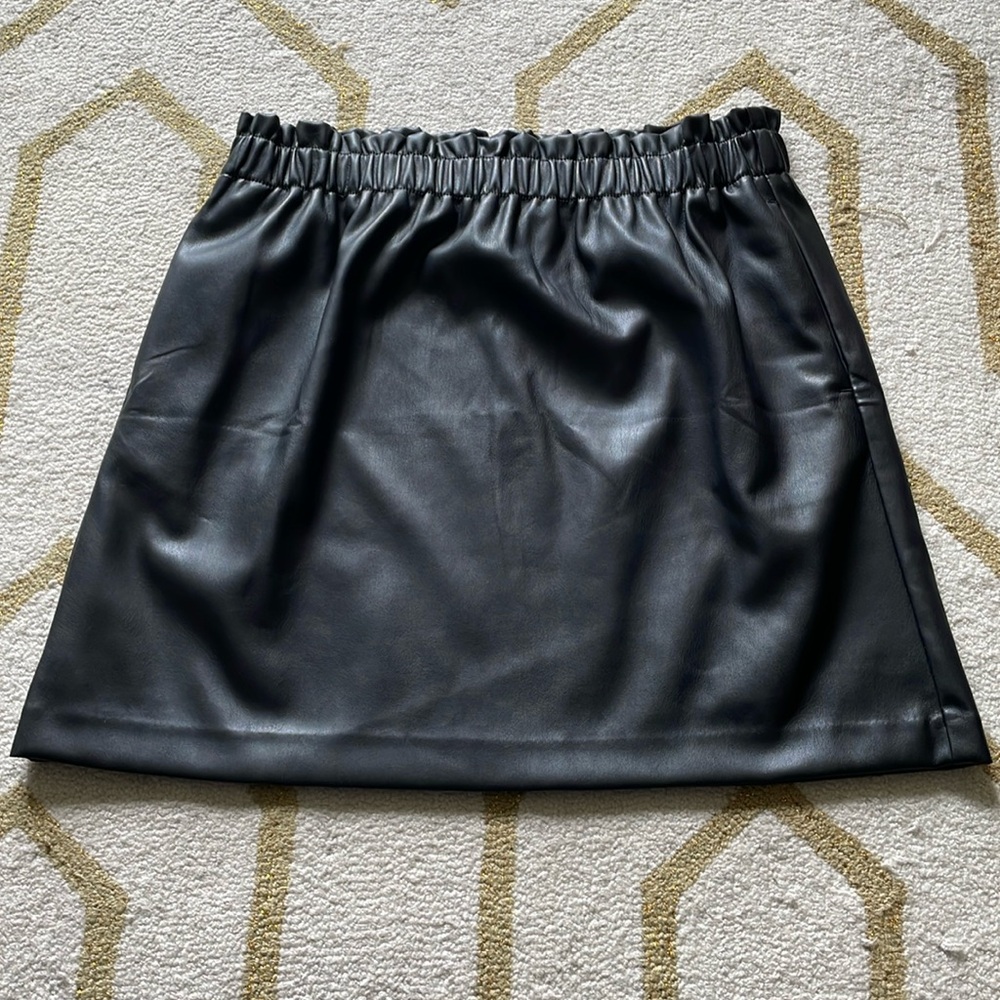 Elasticated Waist, Faux Leather Mini Skirt, Sz. L